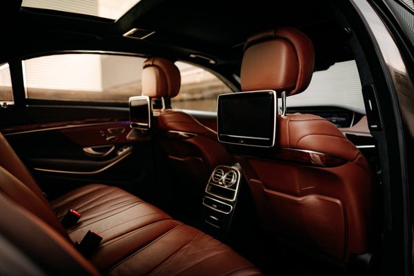 Zadné sedadlá Mercedes S-Class s multimédiami